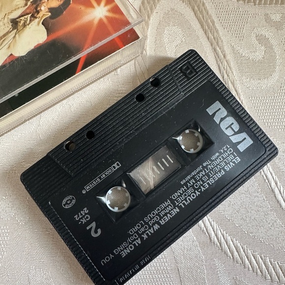 Elvis Presley 1985 Cassette Tape - Picture 4 of 4